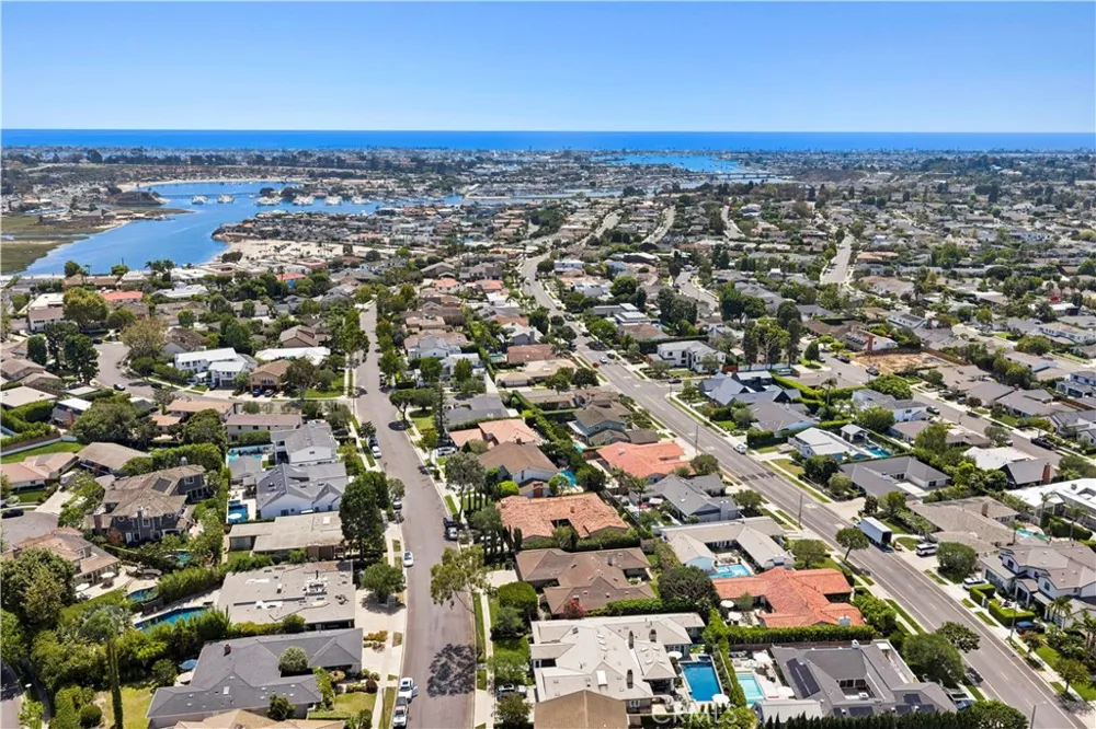 1431 Antigua Way Newport Beach, CA 92660