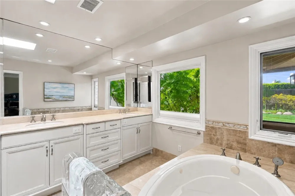 1431 Antigua Way Newport Beach, CA 92660