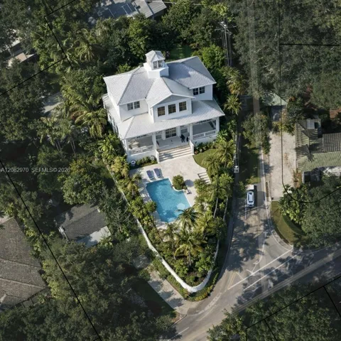 1701 S Bayshore Dr