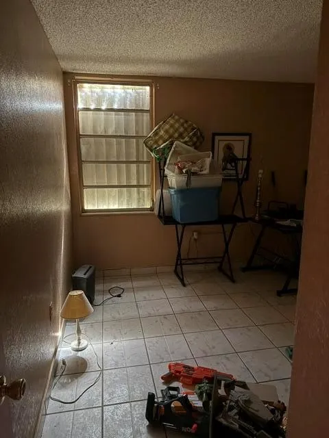 1900 W 68th Street #D101 Hialeah, FL 33014