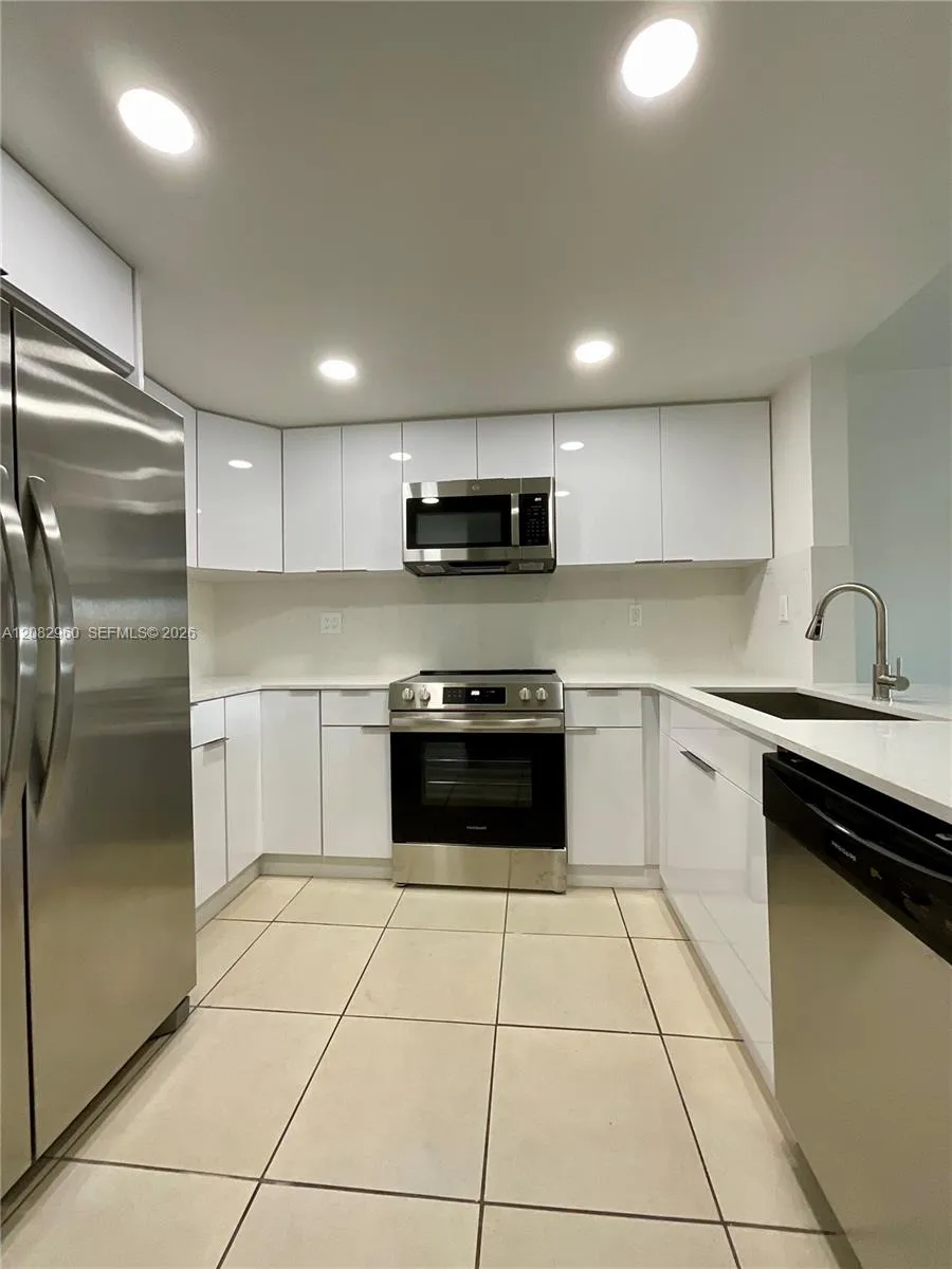 11235 SW 88th St #107E Miami, FL 33176