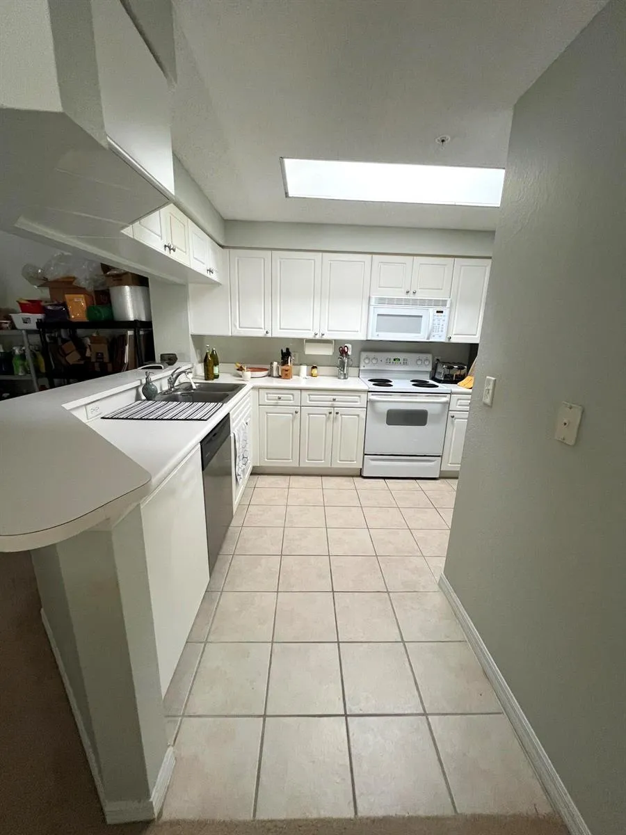 2726 Anzio Court #202 Palm Beach Gardens, FL 33410