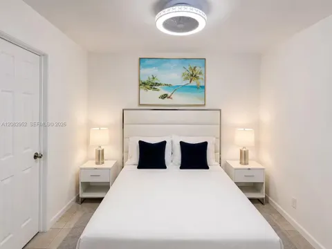 2900 Ocean Blvd #4
