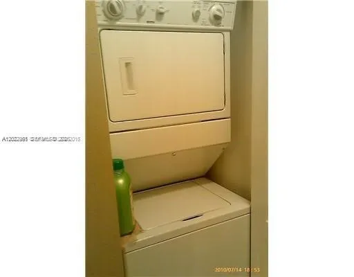 900 SW 8th St #1108 Miami, FL 33130