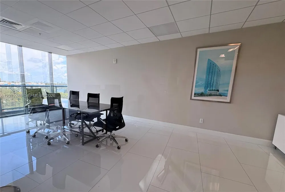 601 NE 36th St #1412 Miami, FL 33137