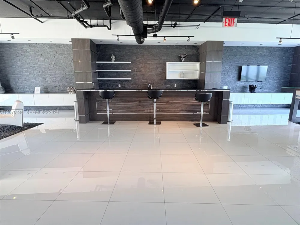 601 NE 36th St #1412 Miami, FL 33137