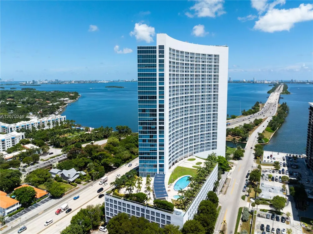 601 NE 36th St #1412 Miami, FL 33137