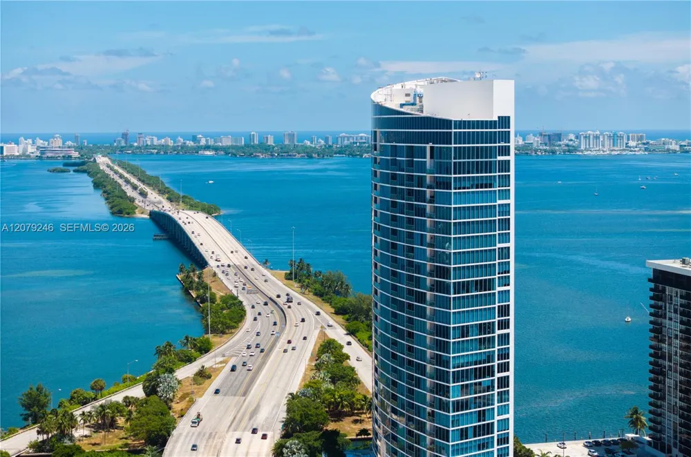 601 NE 36th St #1412 Miami, FL 33137