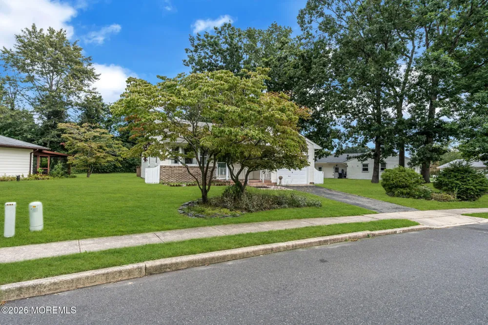 75 Columbine Circle Toms River, NJ 08755