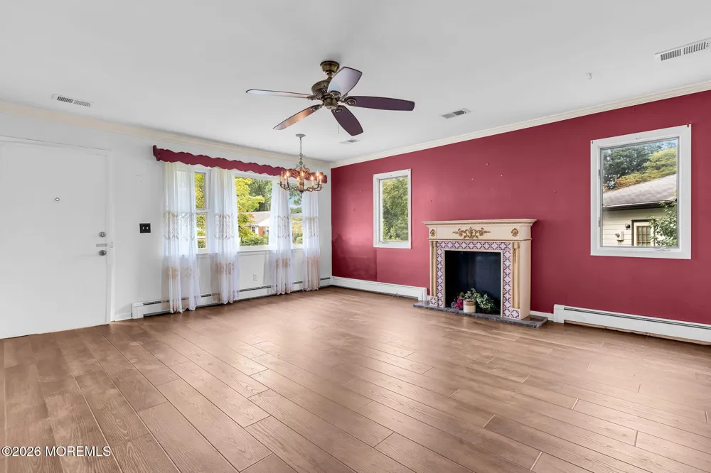 75 Columbine Circle Toms River, NJ 08755