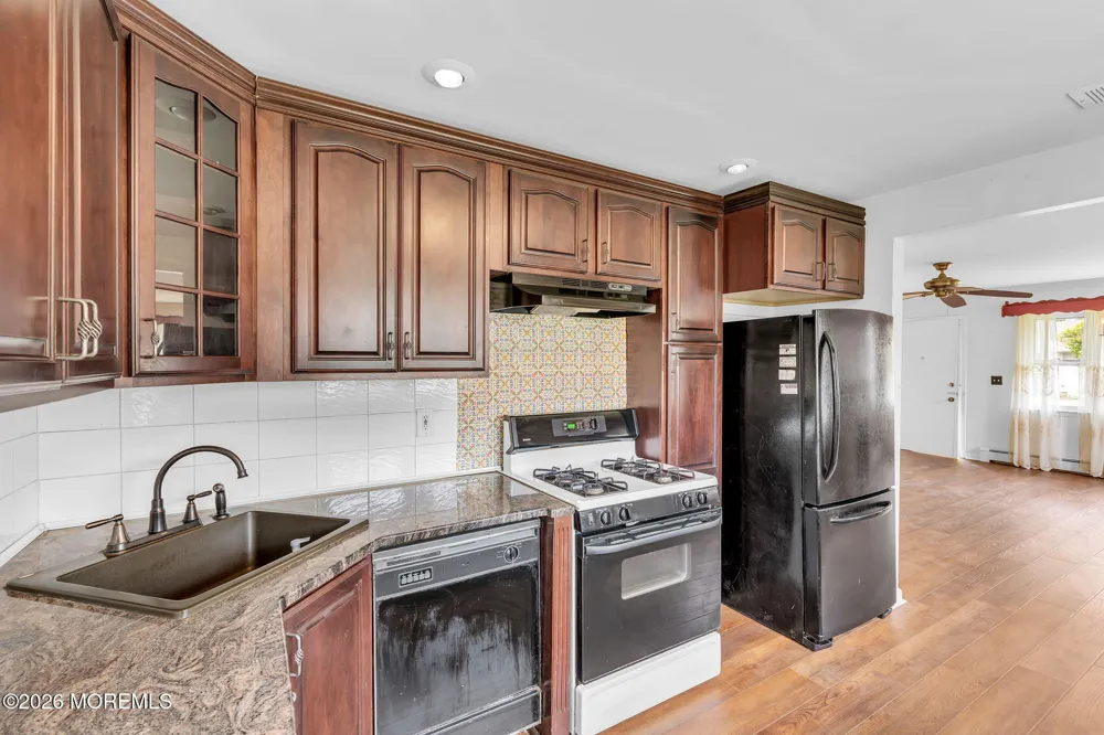 75 Columbine Circle Toms River, NJ 08755