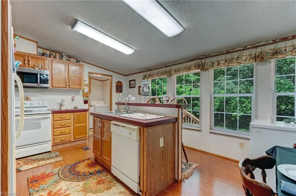 1082 Raccoon Court Reidsville, NC 27320
