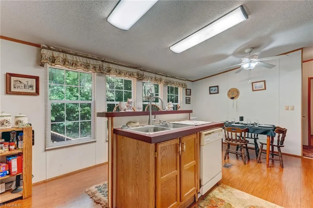 1082 Raccoon Court Reidsville, NC 27320