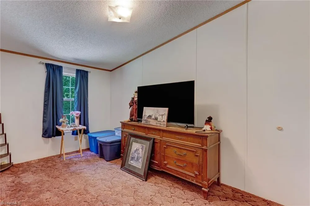 1082 Raccoon Court Reidsville, NC 27320