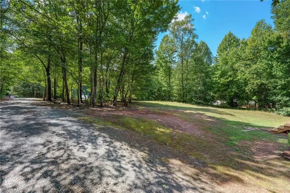 1082 Raccoon Court Reidsville, NC 27320