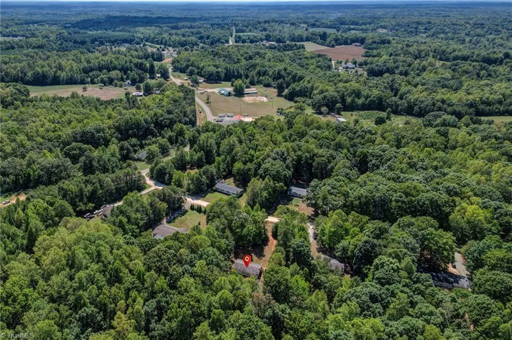 1082 Raccoon Court Reidsville, NC 27320