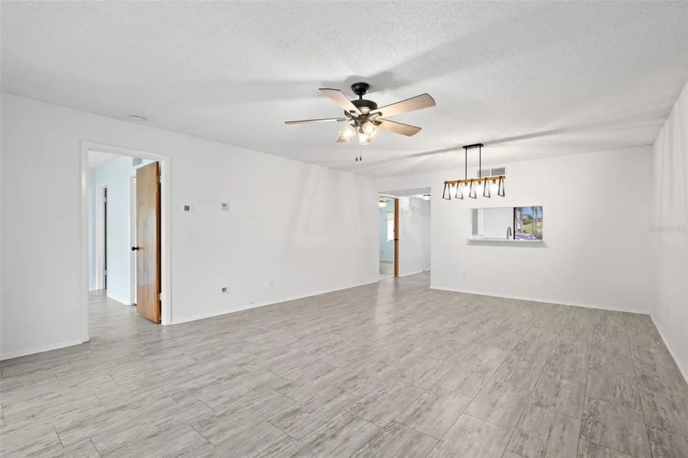 2502 ROYAL PINES CIRCLE #5C Clearwater, FL 33763