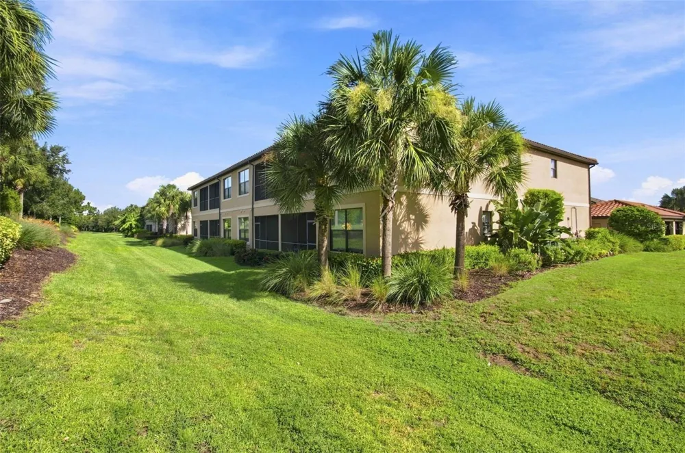 13608 MESSINA LOOP #103 Bradenton, FL 34211