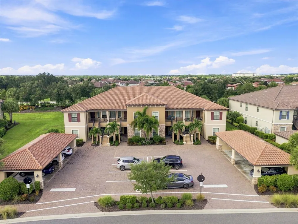 13608 MESSINA LOOP #103 Bradenton, FL 34211