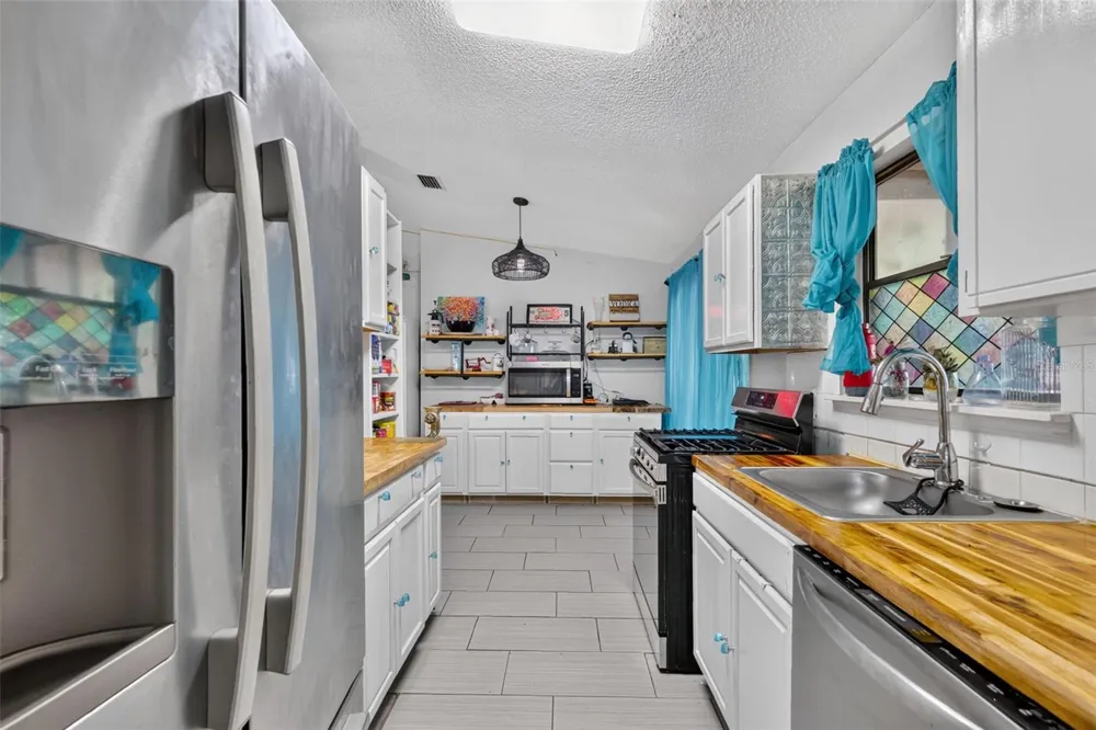 11305 SE 76TH AVENUE Belleview, FL 34420