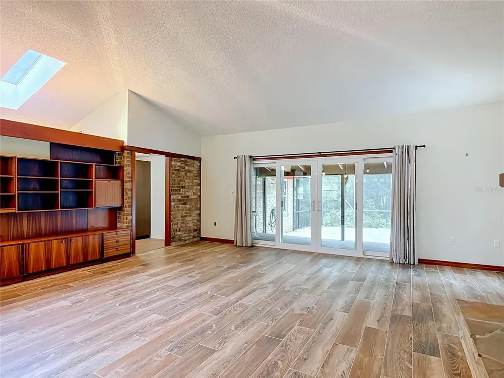 1032 VALLEY FORGE ROAD Deland, FL 32720