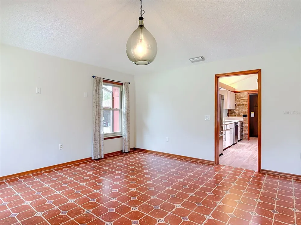 1032 VALLEY FORGE ROAD Deland, FL 32720