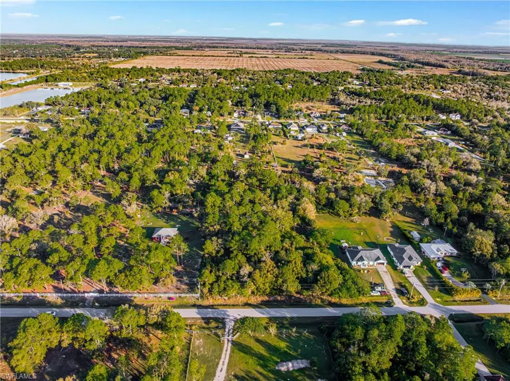 68th Avenue NE Naples, FL 34120