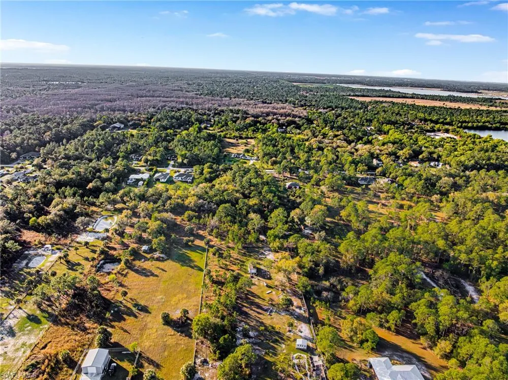 68th Avenue NE Naples, FL 34120