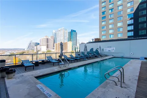 603 Davis Street #1005