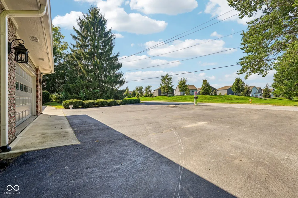 6575 E 171st Street Noblesville, IN 46062