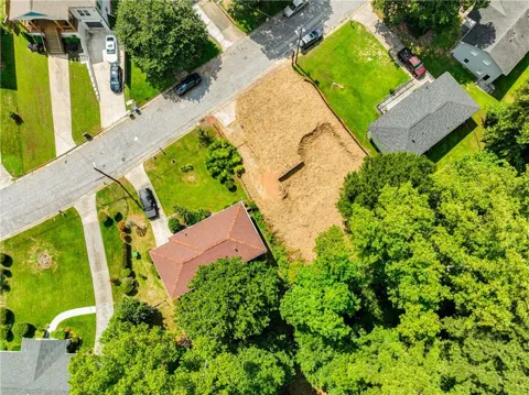 232 Oakcliff Court NW