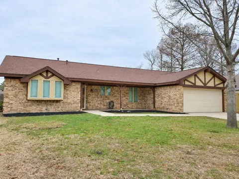 5901 Crestwood Circle