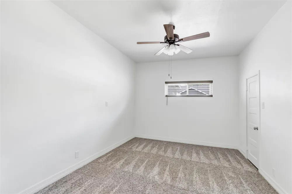 103 W Barrow Street Dayton, TX 77535
