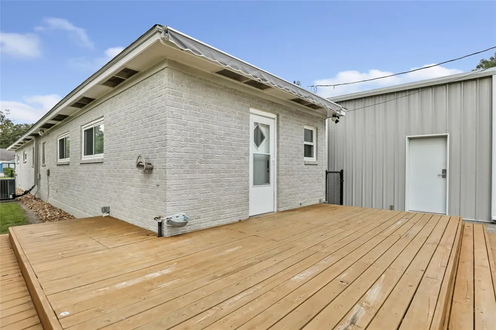 103 W Barrow Street Dayton, TX 77535