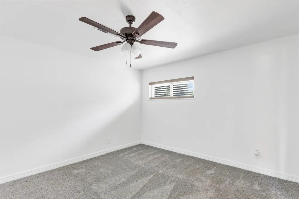 103 W Barrow Street Dayton, TX 77535