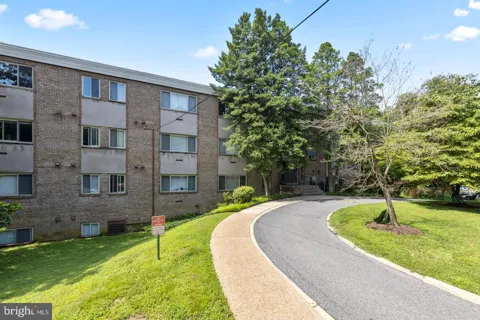 4570 MACARTHUR BOULEVARD NW #107
