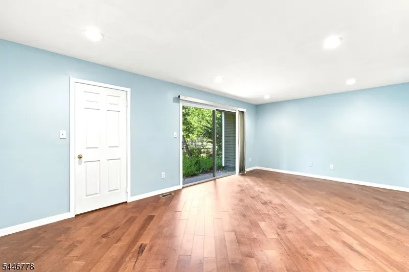 350 Greenfield Rd Bridgewater, NJ 08807