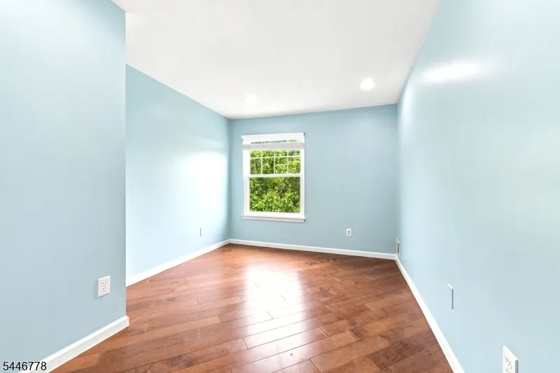 350 Greenfield Rd Bridgewater, NJ 08807