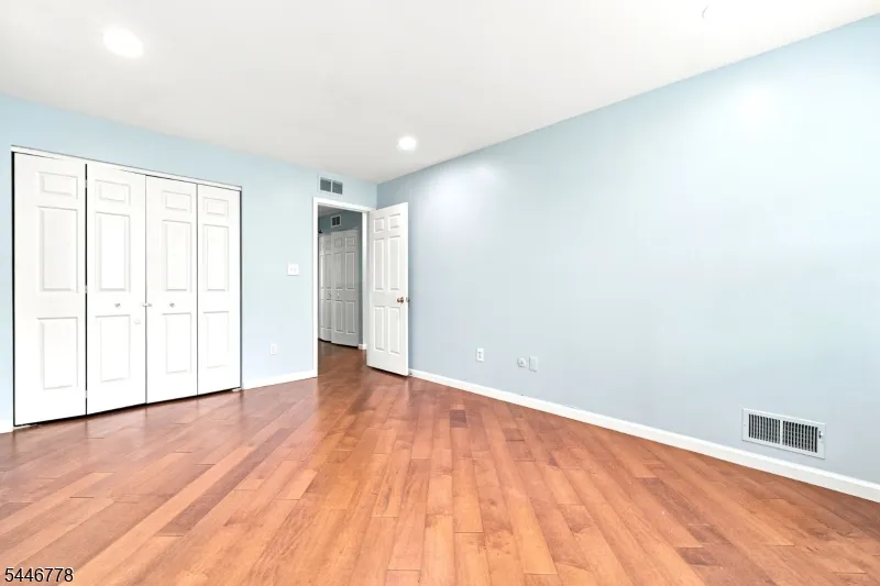 350 Greenfield Rd Bridgewater, NJ 08807