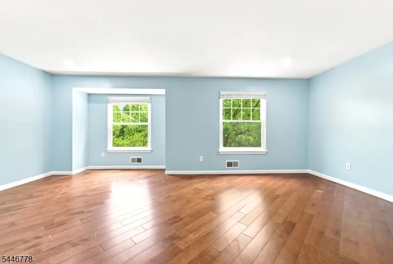 350 Greenfield Rd Bridgewater, NJ 08807