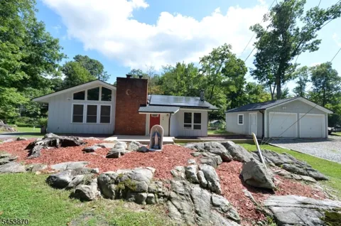 5 Woodlawn Dr