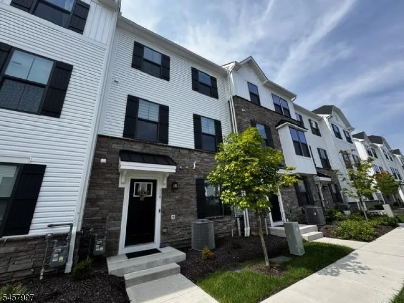 114 Bergen St Hackettstown Town, NJ 07840