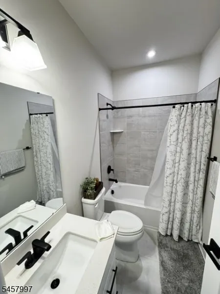 114 Bergen St Hackettstown Town, NJ 07840