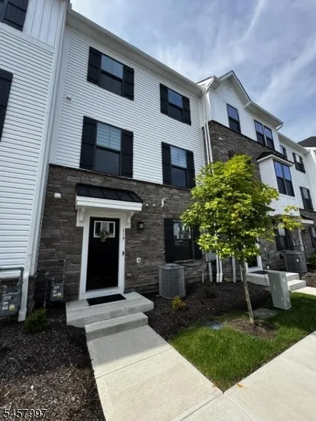 114 Bergen St Hackettstown Town, NJ 07840