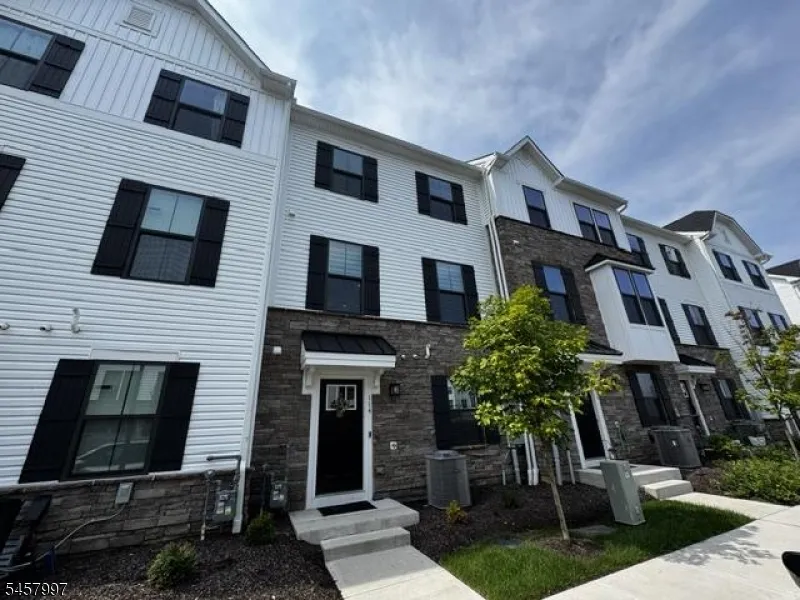 114 Bergen St Hackettstown Town, NJ 07840