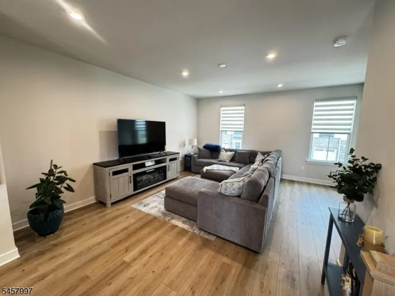 114 Bergen St Hackettstown Town, NJ 07840