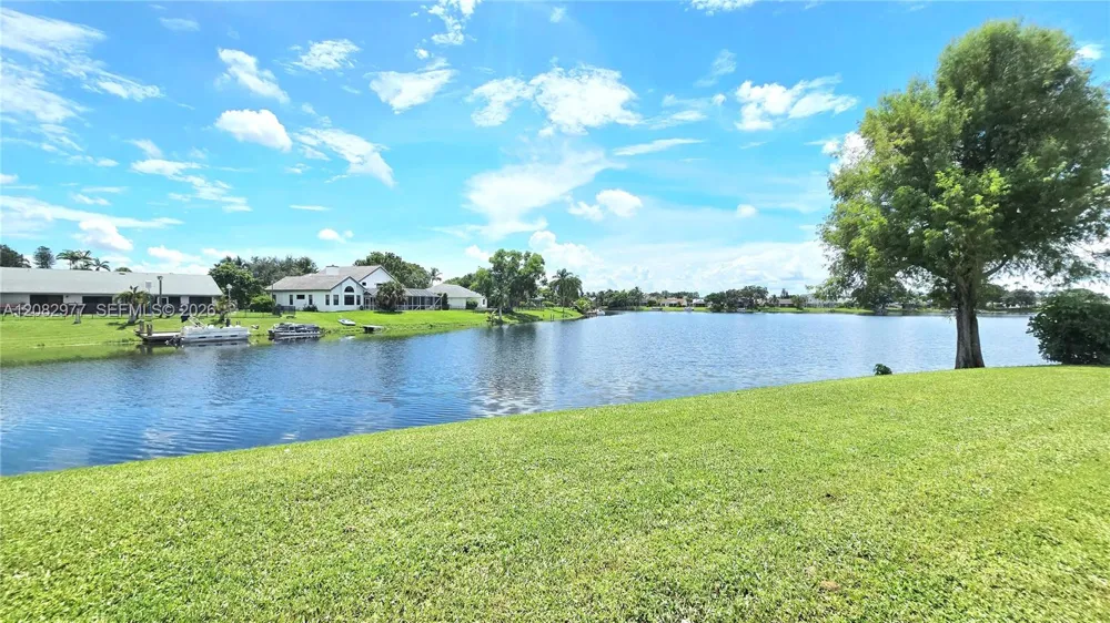 12724 Westport Cir Wellington, FL 33414