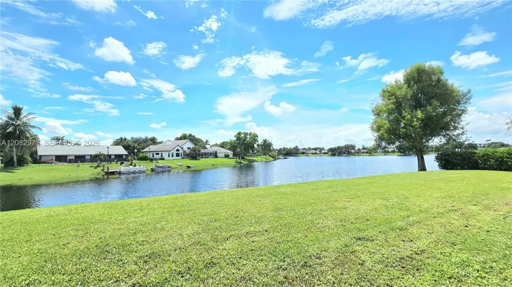 12724 Westport Cir Wellington, FL 33414