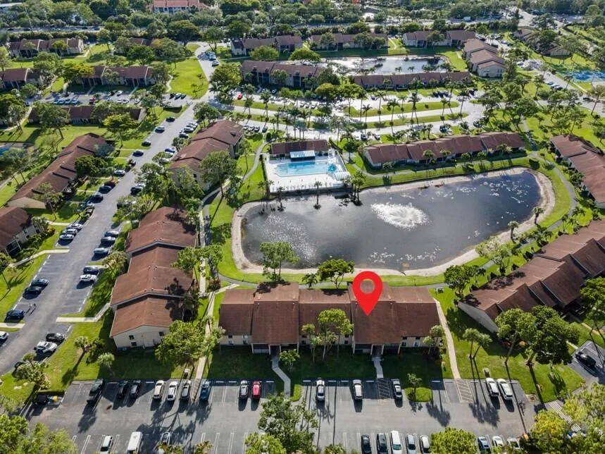 706 Sunny Pine Way #E2 