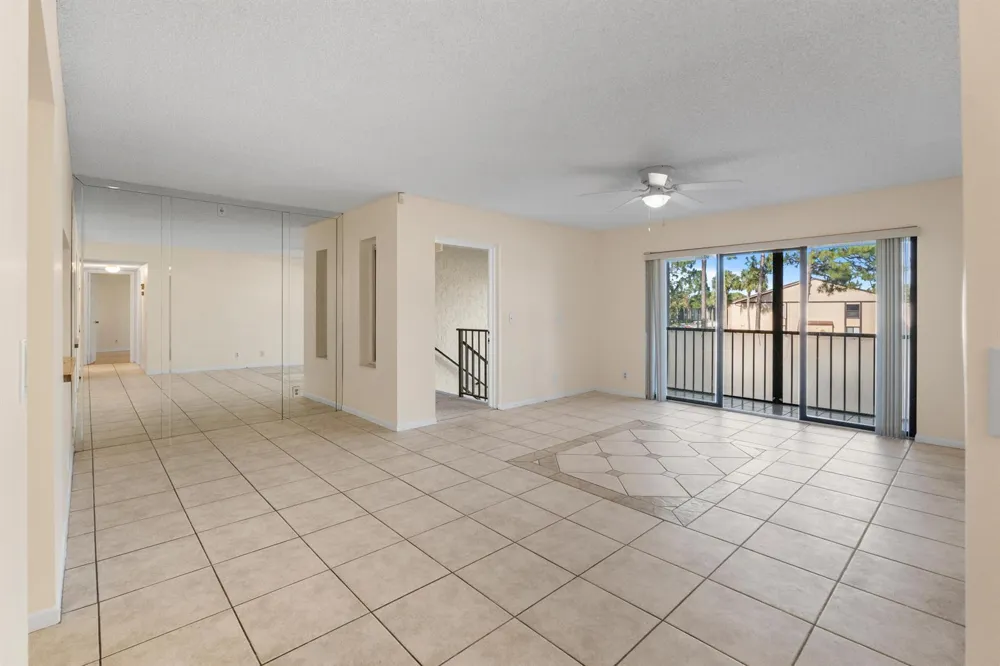 706 Sunny Pine Way #E2 